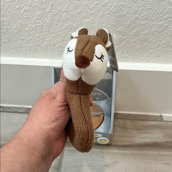 Moon and Stars Night Light with Brown Plush Deer Rattle - Picture 5 of 5